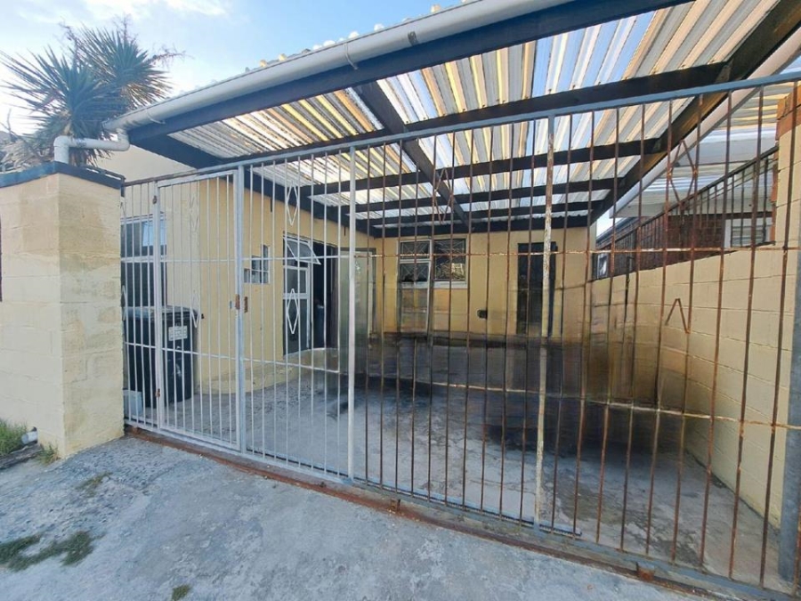 2 Bedroom Property for Sale in Strandfontein Western Cape
